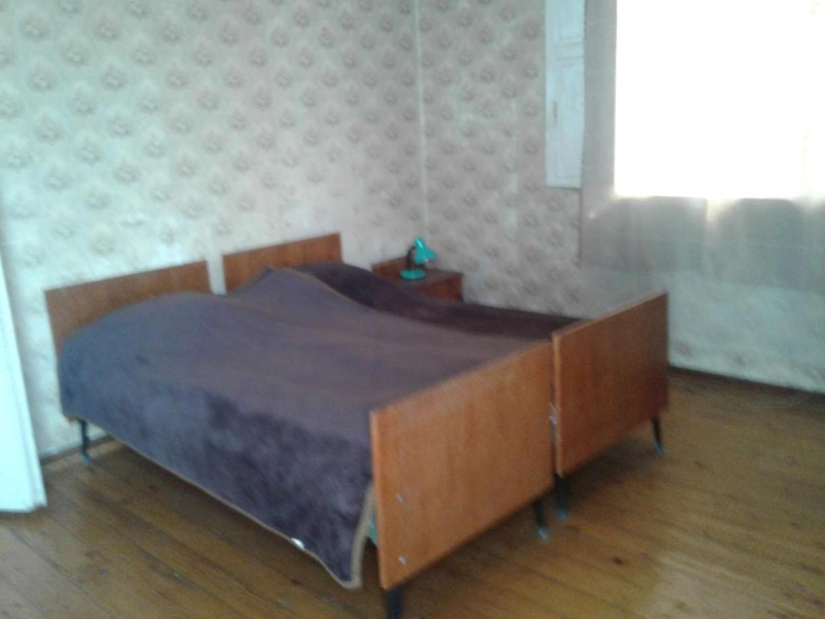 Levani's GuestHouse Zugdidi Extérieur photo