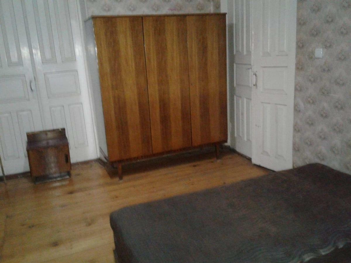 Levani's GuestHouse Zugdidi Extérieur photo